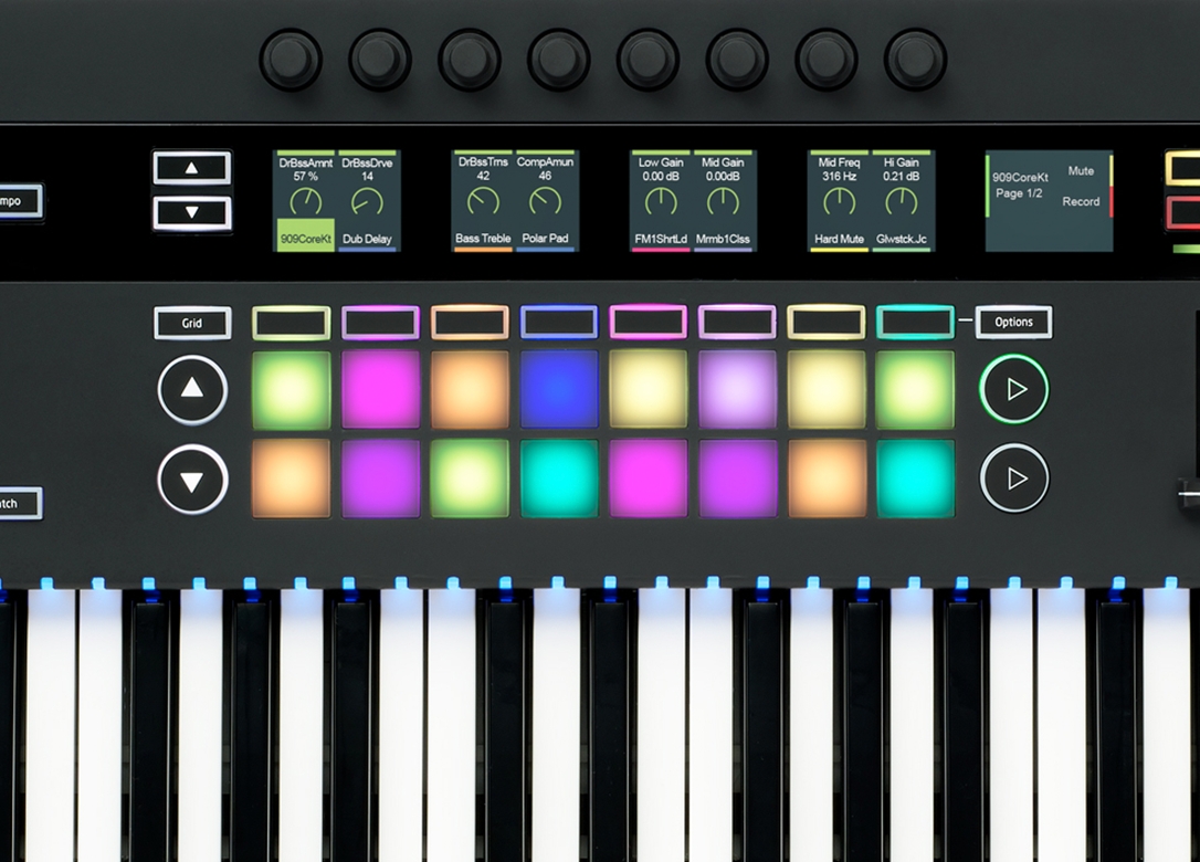 novation-49sl-mkiii_5c0111403a027.jpg