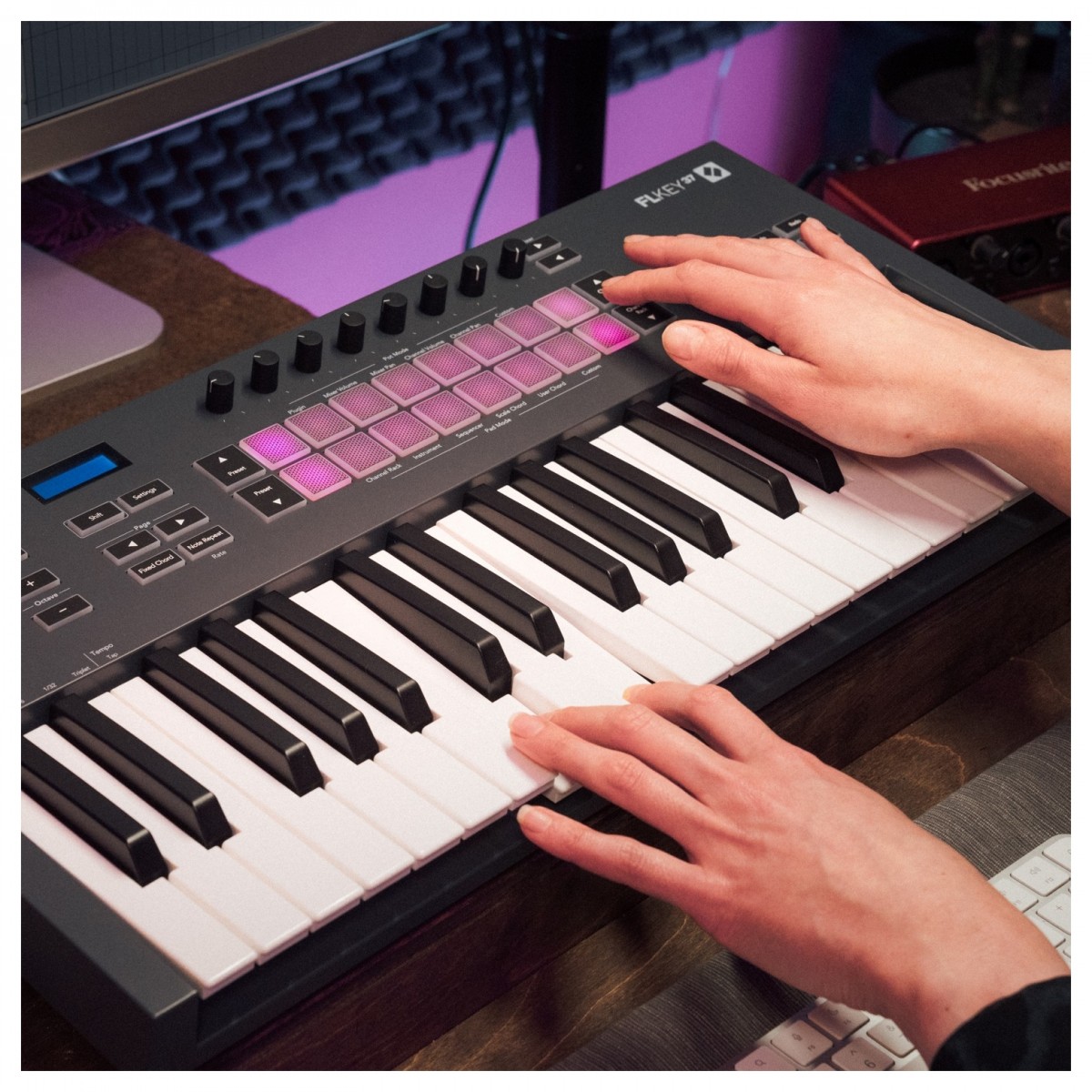 novation-flkey-37_656706088067e.jpg